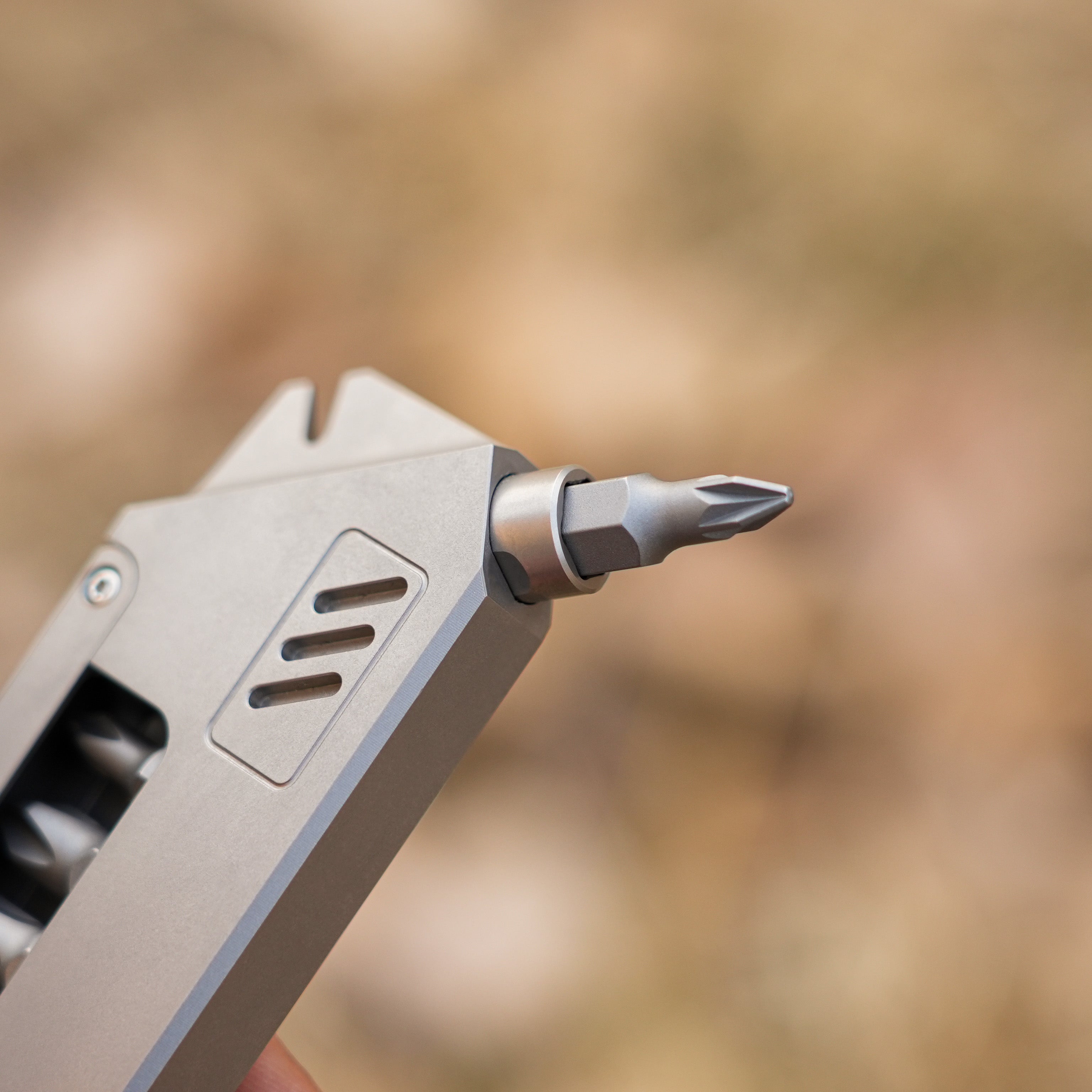UltraFix Driver GR5 Titanium Magnetic Ratchet Screwdriver