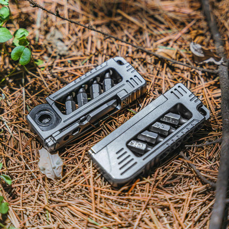 8-in-1 Titan Pocket DIY Tool