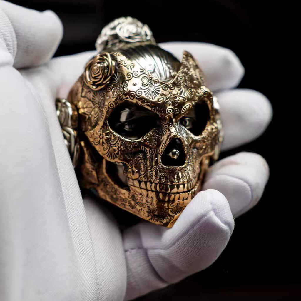 Ornate Metal Skull‑Mask Collectible Fidget Ornament